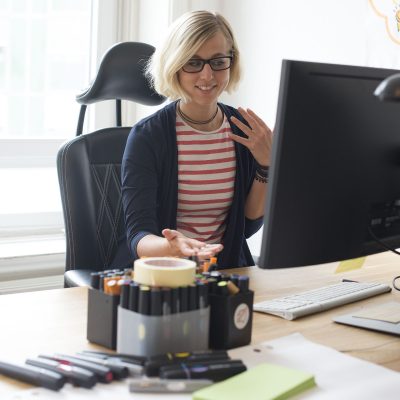 Johanna Baumann im Office